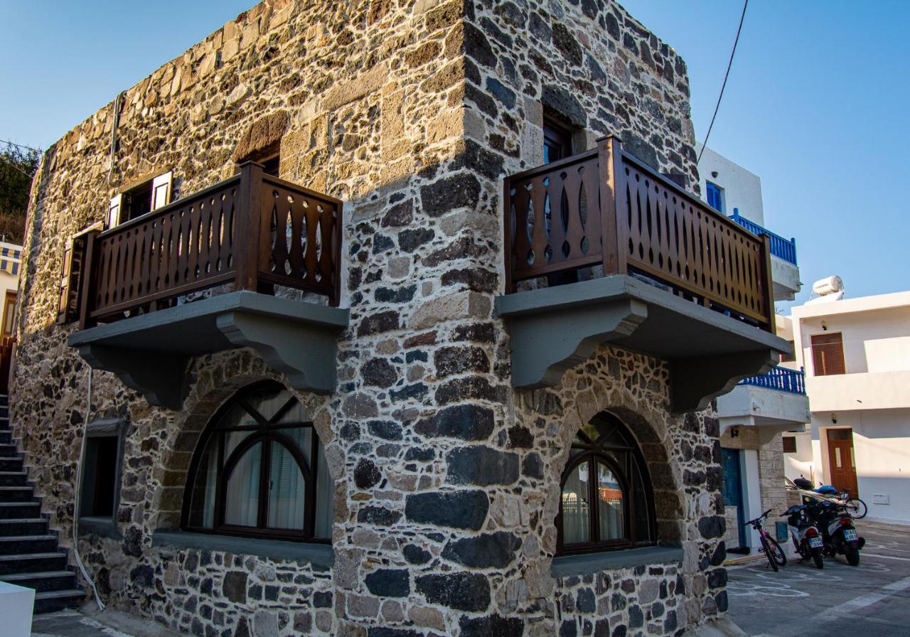 SkálaPlousiadi΄S Stone Houseアパートメント エクステリア 写真