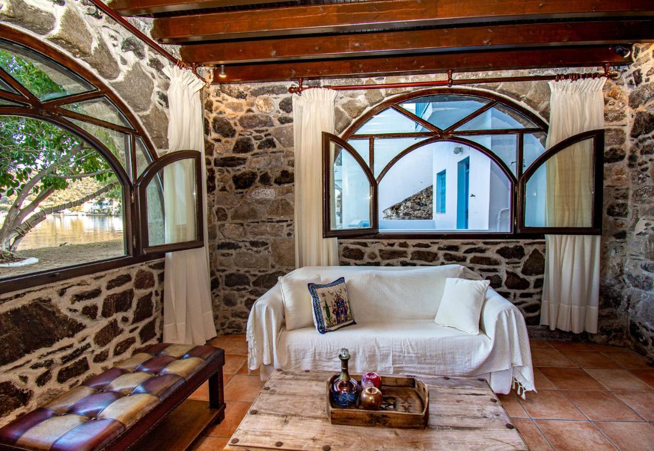 SkálaPlousiadi΄S Stone Houseアパートメント エクステリア 写真