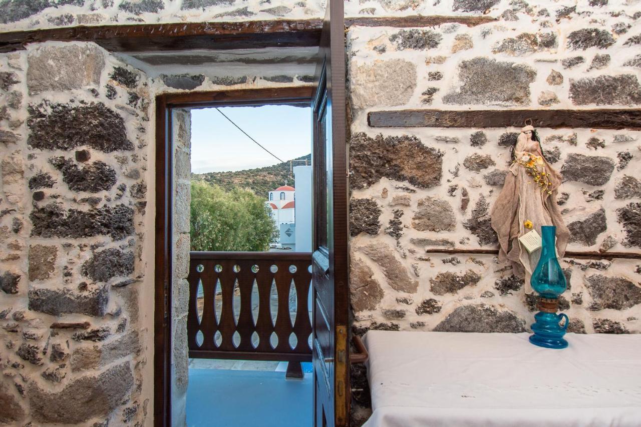 SkálaPlousiadi΄S Stone Houseアパートメント エクステリア 写真